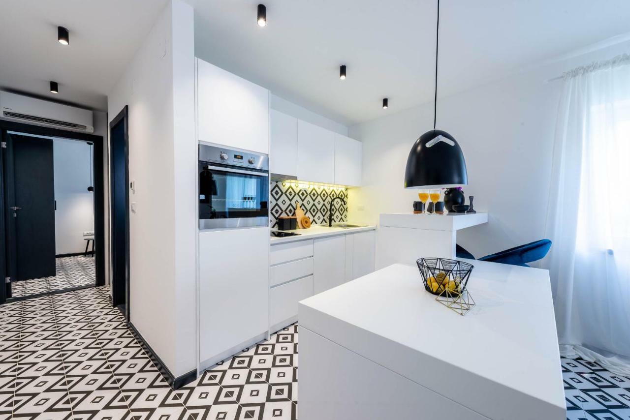 Sun And Stone Apartment 챠브타트 외부 사진