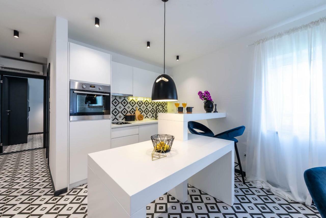 Sun And Stone Apartment 챠브타트 외부 사진