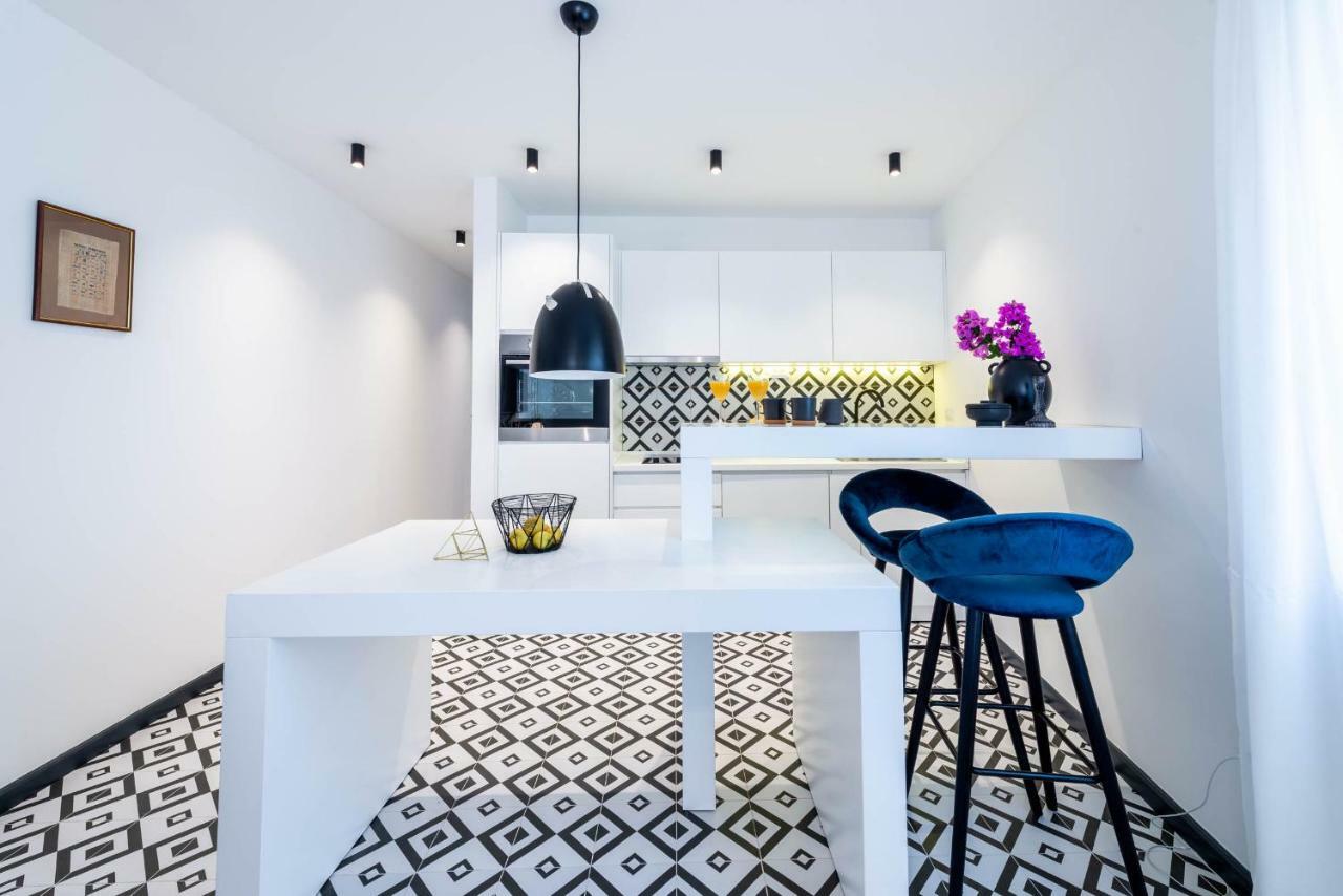 Sun And Stone Apartment 챠브타트 외부 사진