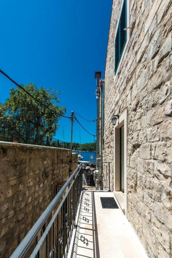 Sun And Stone Apartment 챠브타트 외부 사진
