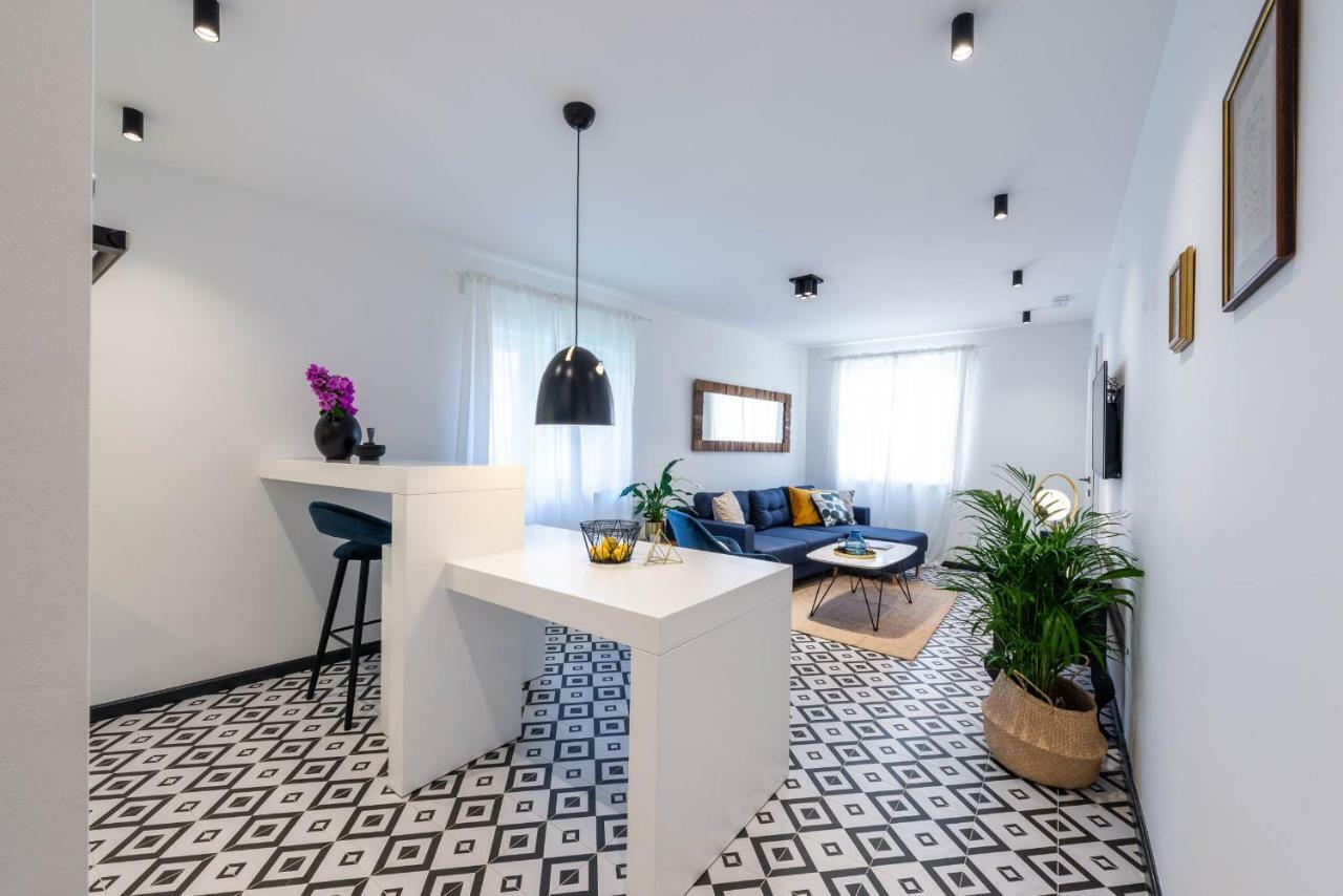 Sun And Stone Apartment 챠브타트 외부 사진